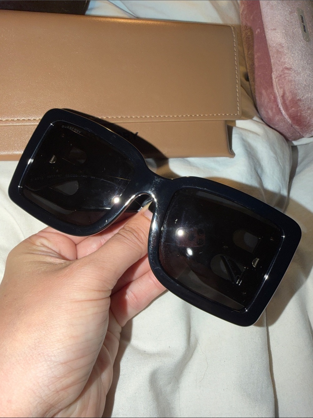 BURBERRY B SQUARE SUNGLASSES - Picture 5 of 5
